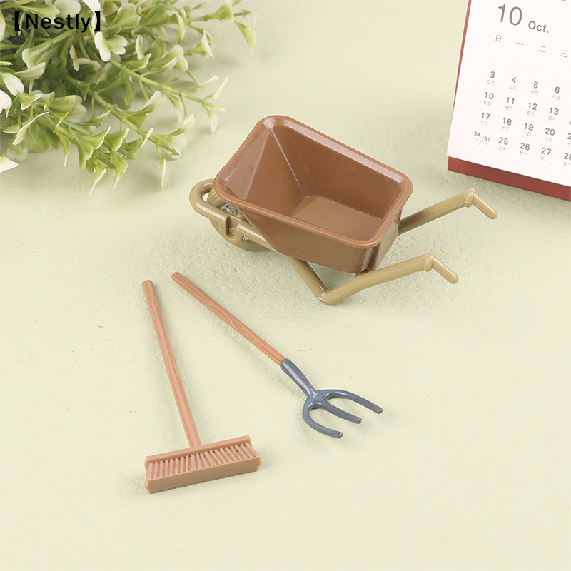 1:12 Brick Field Garden Farm S - Gardening Tools Toys recension och pris